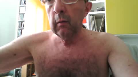 Snapshot of alessandroalexx chatting on 06-06-26, 09:03 Daddy Alexx online show from 06-06-26, 09:03