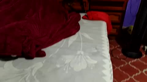 Snapshot of alessandrodmv chatting on 06-05-26, 04:41 alessandrodmv online show from 06-05-26, 04:41