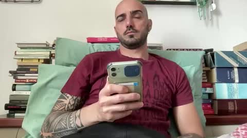 alessandromori91 online show from 04-12-26, 02:00