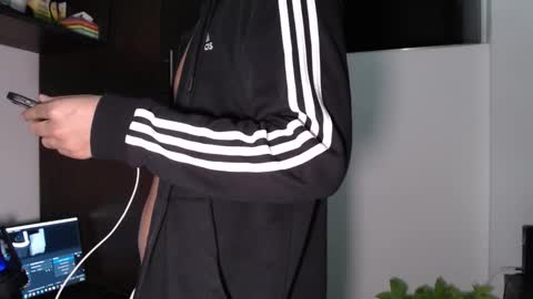 Snapshot of alessandrostone chatting on 11-04-25, 10:25 Alex online show from 11-04-25, 10:25