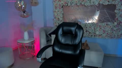 ALESSA ROMERO  online show from 12-17-25, 07:53