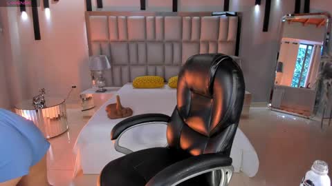 ALESSA ROMERO  online show from 05-20-26, 08:26