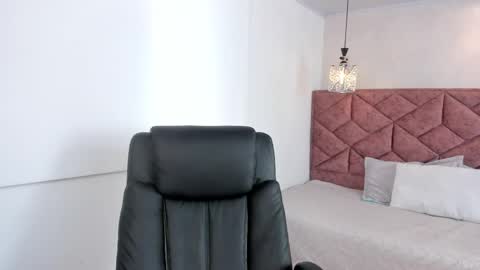 Snapshot of alessia_storm_ chatting on 06-04-26, 07:20 Alessia online show from 06-04-26, 07:20