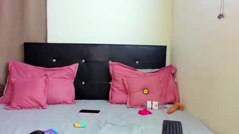 alessia_villa_ online show from 05-15-26, 08:32