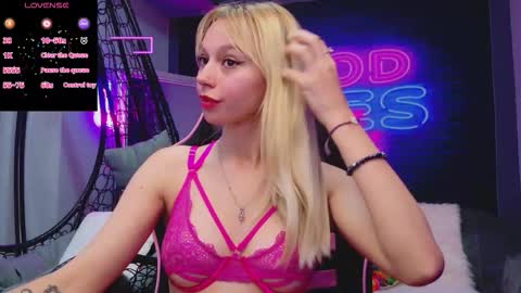 alessiacroft online show from 11-08-25, 05:40