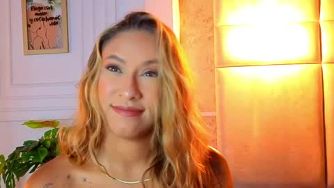 Snapshot of alessialondon chatting on 05-01-26, 10:20 Alessia online show from 05-01-26, 10:20