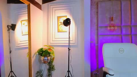 Snapshot of alessialondon chatting on 05-11-26, 02:45 Alessia online show from 05-11-26, 02:45
