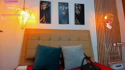 Snapshot of alesziarose chatting on 11-02-25, 07:27 Aleszia online show from 11-02-25, 07:27