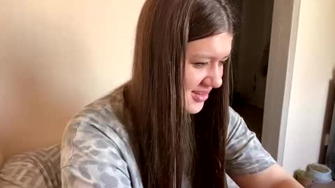 Aletta Oushen online show from 01-25-25, 08:10