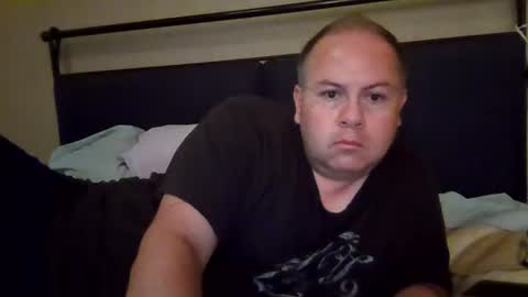 Snapshot of aleveg__101 chatting on 06-14-26, 02:20 aleveg__101 online show from 06-14-26, 02:20