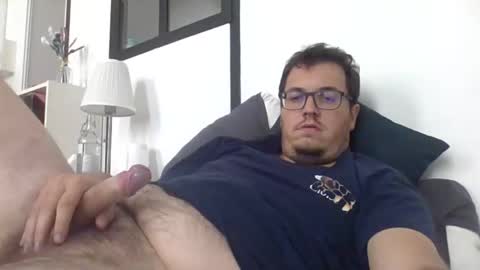 Snapshot of alex90080 chatting on 04-27-26, 12:36 alex90080 online show from 04-27-26, 12:36