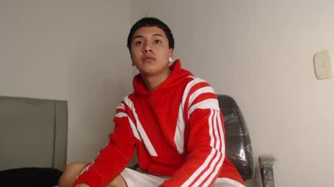 Snapshot of alex__lover chatting on 06-24-26, 07:35 Owen online show from 06-24-26, 07:35