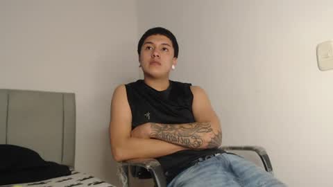 Snapshot of alex__lover chatting on 06-26-26, 04:28 Owen online show from 06-26-26, 04:28