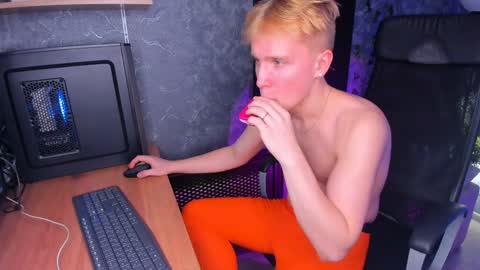 Snapshot of alex__sweet chatting on 12-07-24, 11:29 your Alex online show from 12-07-24, 11:29