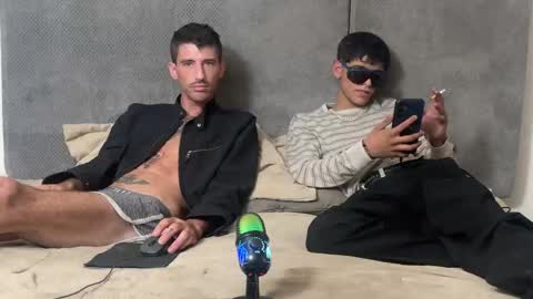 alex_and_charlie online show from 04-29-26, 10:19
