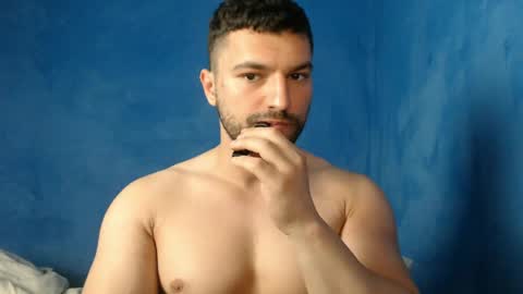 Snapshot of alex_blu chatting on 05-30-26, 01:52 Alex online show from 05-30-26, 01:52