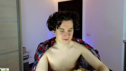 FAVORITE online show from 01-22-25, 03:41