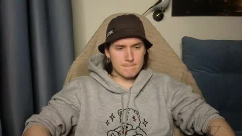 Snapshot of alex_candy_pump chatting on 05-29-26, 12:30 FAVORITE online show from 05-29-26, 12:30