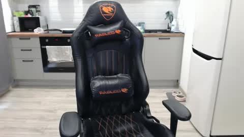 Alex online show from 02-18-25, 09:32