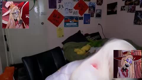 Snapshot of alex_howell chatting on 11-13-25, 08:52 alex_howell online show from 11-13-25, 08:52