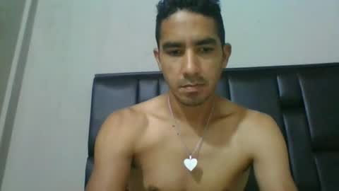 Snapshot of alex_m1992 chatting on 06-17-26, 03:35 alex_m1992 online show from 06-17-26, 03:35