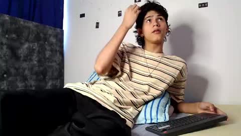 alex_mark_ online show from 04-21-26, 04:56