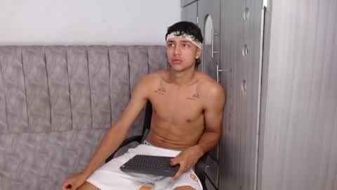 alex online show from 05-04-26, 09:33