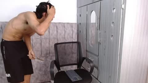 Snapshot of alex_martin47 chatting on 05-30-26, 12:08 alex online show from 05-30-26, 12:08