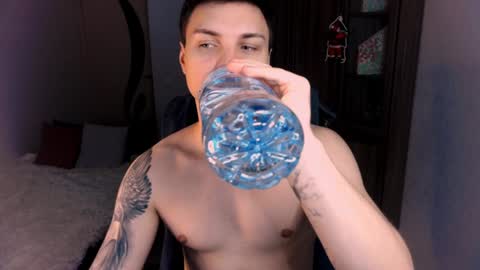 alex_milson online show from 12-20-24, 02:08