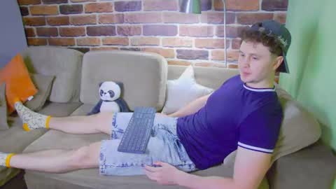 Alex online show from 06-14-26, 12:51