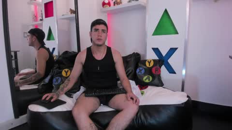 Snapshot of alex_rodriguezz1 chatting on 06-02-26, 12:07 Alex online show from 06-02-26, 12:07