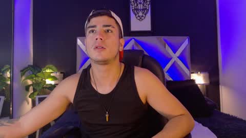 Snapshot of alex_rodriguezz1 chatting on 06-06-26, 12:21 Alex online show from 06-06-26, 12:21