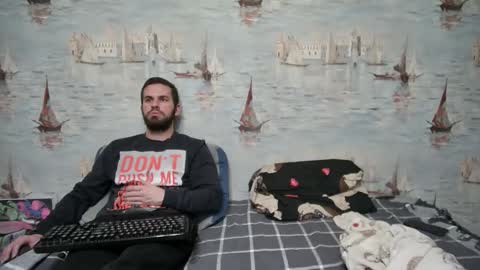 Alex and Sarah online show from 10-27-25, 09:41