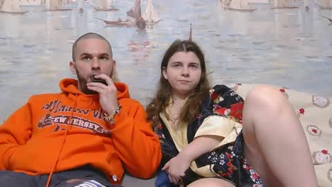 Alex and Sarah online show from 04-06-26, 02:18