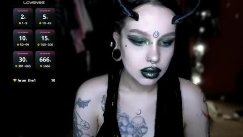 Snapshot of alex_succubus chatting on 05-22-26, 11:27 Alex Succubus online show from 05-22-26, 11:27