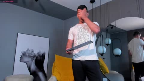 Alex Towers online show from 01-03-25, 06:57