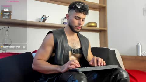 alex_wolf05 online show from 04-10-26, 08:13