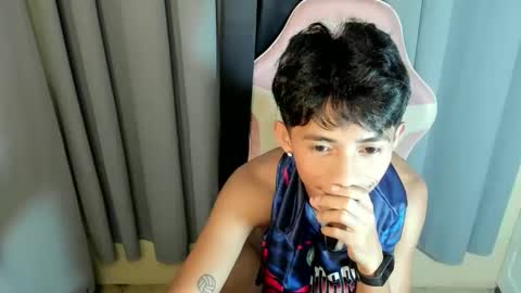 Snapshot of alexa_chi chatting on 05-20-26, 12:17 Alexa online show from 05-20-26, 12:17