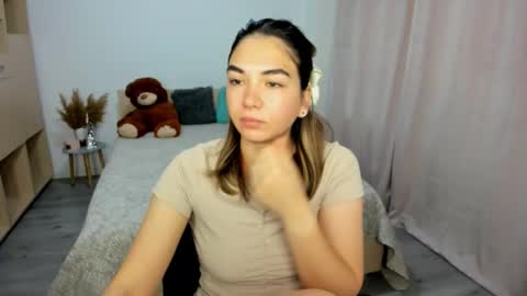 Snapshot of alexa_dolly chatting on 11-06-25, 07:20 Alexa online show from 11-06-25, 07:20