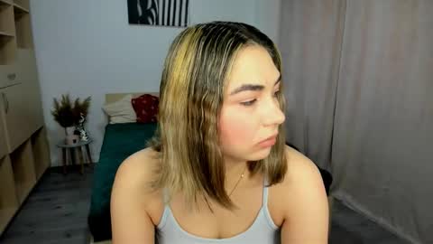 Snapshot of alexa_dolly chatting on 01-09-26, 07:11 Alexa online show from 01-09-26, 07:11