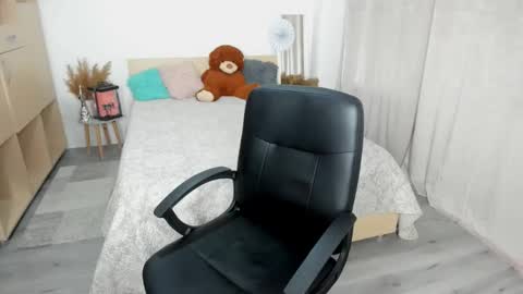 Snapshot of alexa_dolly chatting on 02-06-26, 06:29 Alexa online show from 02-06-26, 06:29