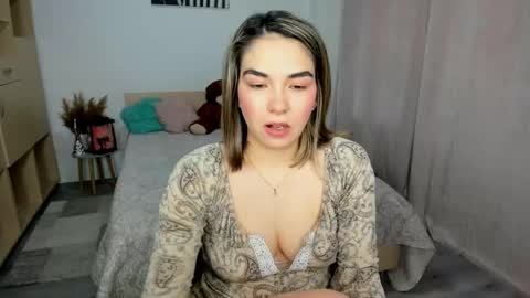 Snapshot of alexa_dolly chatting on 02-07-26, 06:17 Alexa online show from 02-07-26, 06:17