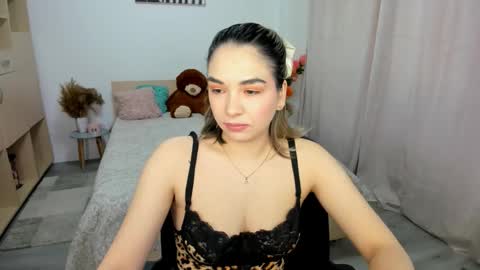 Snapshot of alexa_dolly chatting on 03-09-26, 05:44 Alexa online show from 03-09-26, 05:44