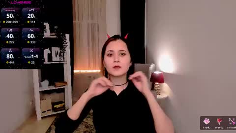 Snapshot of alexa_lexi chatting on 06-17-26, 11:23 alexa_lexi online show from 06-17-26, 11:23