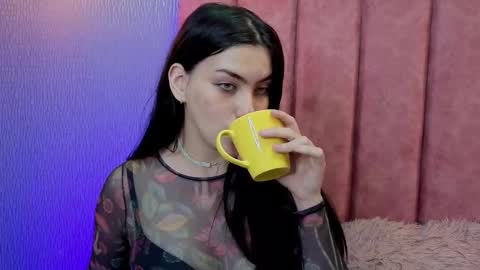 Alexa Thaylor online show from 12-18-25, 03:07