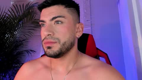 Snapshot of alexander_diiaz chatting on 09-25-25, 11:36 Alexander Diaz online show from 09-25-25, 11:36