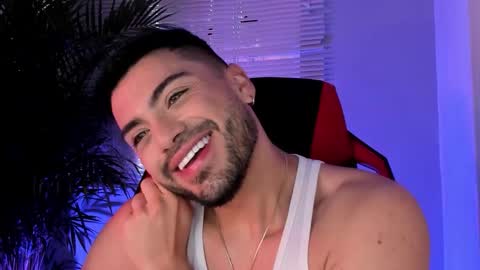 Snapshot of alexander_diiaz chatting on 09-27-25, 01:38 Alexander Diaz online show from 09-27-25, 01:38