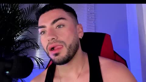 Snapshot of alexander_diiaz chatting on 10-16-25, 03:13 Alexander Diaz online show from 10-16-25, 03:13