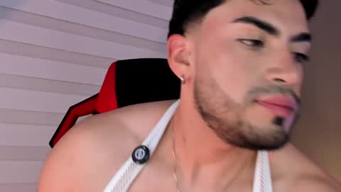 Snapshot of alexander_diiaz chatting on 04-07-26, 01:22 Alexander Diaz online show from 04-07-26, 01:22