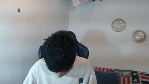 chicos hot online show from 10-21-25, 01:45